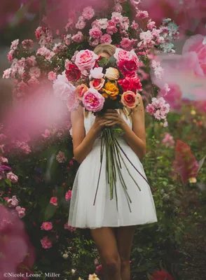 Фото девушек с цветами: коллекция изображений в 4K качестве