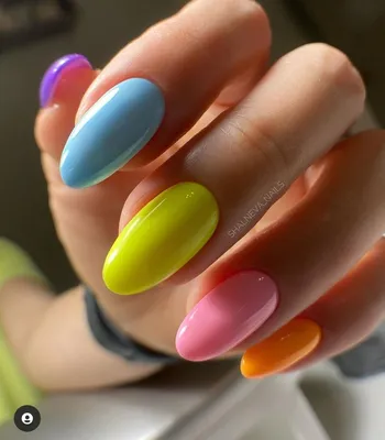 Яркие оттенки ногтей на фото: Скачать бесплатно в формате WebP