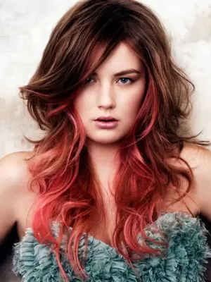 Фотография окрашивания волос в два цвета: сквозь розовые очки