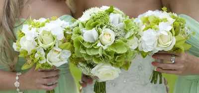 Свадебные вотки в зеленом цвете: удивительные композиции на фото