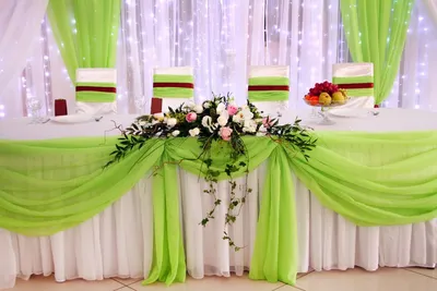 Фотография букета из зеленых цветов на свадьбе