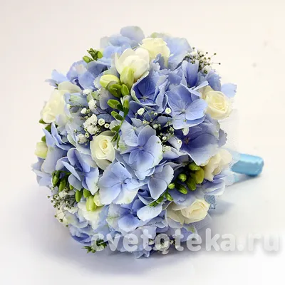 Фото свадебных букетов с голубыми цветами