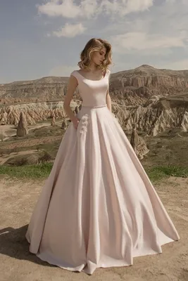 Иррезистибельные свадебные платья розового оттенка