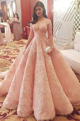 Превосходные свадебные платья: розовое очарование на фото