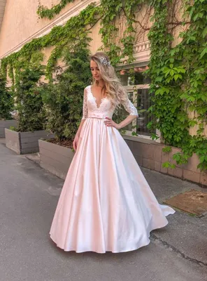 Розовое великолепие: захватывающие фото свадебных платьев