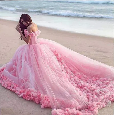 Фото на айфон: свадебное платье розового цвета