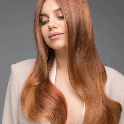 Фото с идеальным светло карамельным цветом волос