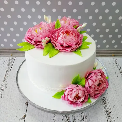 Чудесный торт из цветов для вдохновения в формате WebP