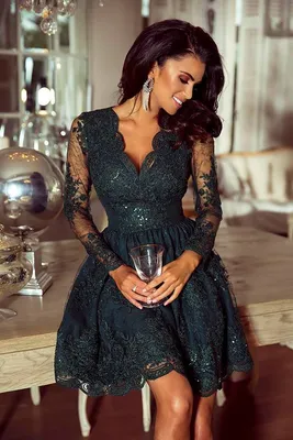 Вечернее платье изумрудного цвета: фото в хорошем качестве для любителей элегантности