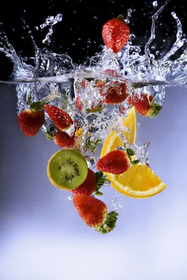 [78+] Фото фрукты в воде фото
