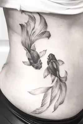 Тату рыбка на щиколотке от мастера студии Pakhanoff Tattoo Art • Moscow 🖤  Тату акварельная рыбка… | Татуировка в виде надписи, Тату на руку для  девушки, Татуировки