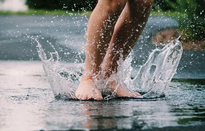 Фотосессия в воде: позы для съемки и оригинальные идеи