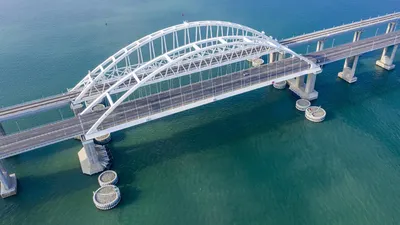 Крымский мост перекрыли для движения автомобилей — РБК