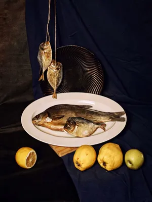 Натюрморт с рыбой и кухонной утварью