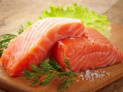Готовимся к Новому году: праздничные закуски с красной рыбой