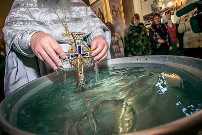 Крещенская вода. Зачем и как ей пользоваться