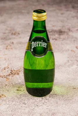 Вода Perrier минеральная столовая газированная 500мл - купить с доставкой в  Vprok.ru Перекрёсток по цене 213.00 руб.